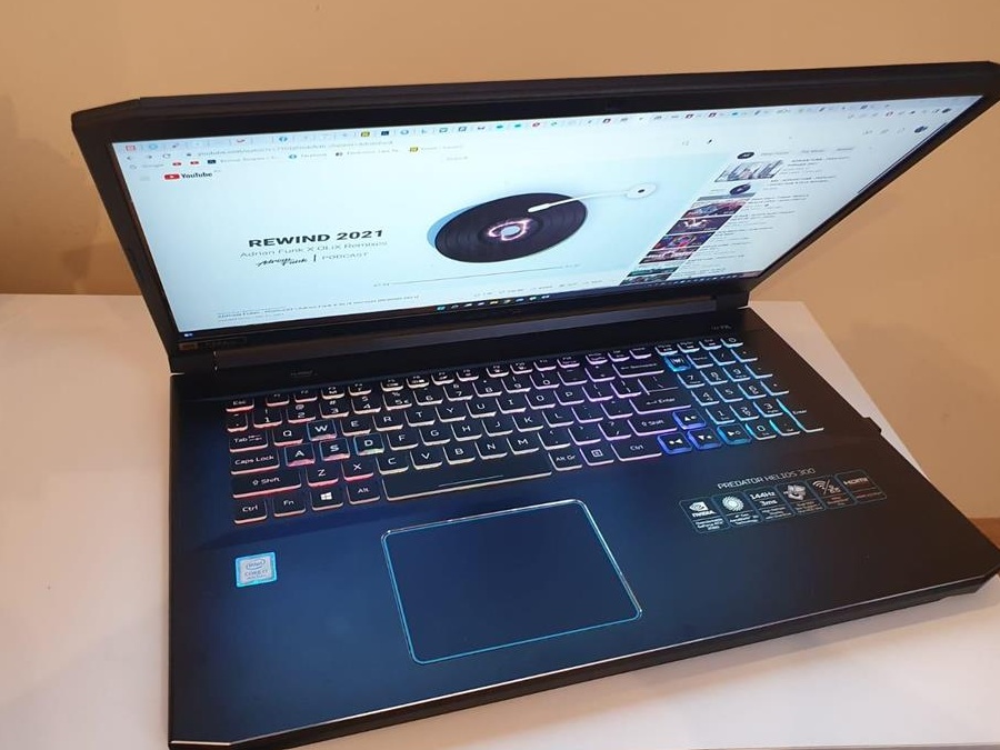 Predator Helios 300 17,3'' i7 9750hq nvidia 2060rtx SSD