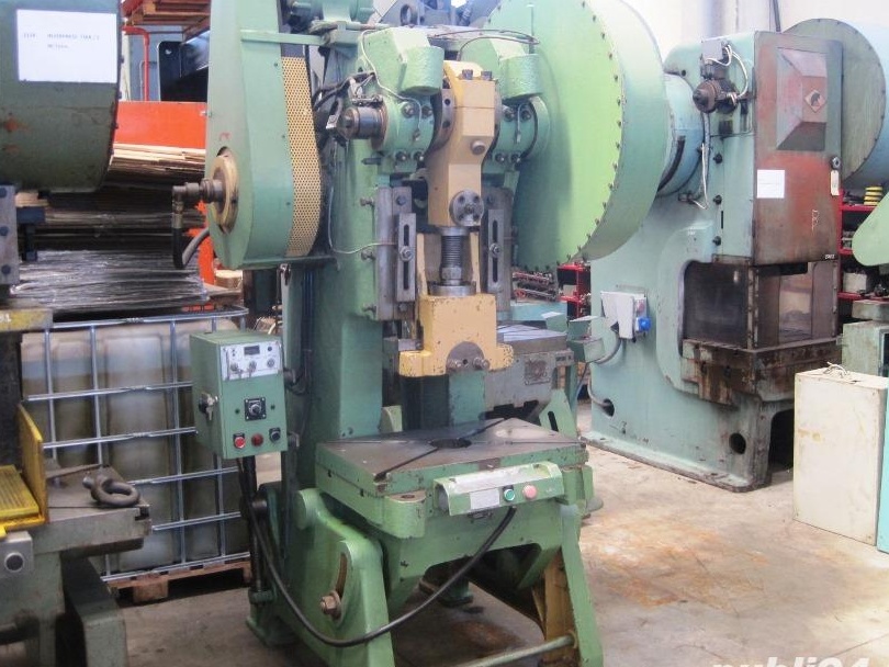 Presa mecanica cu excentric second hand - 60 Tf