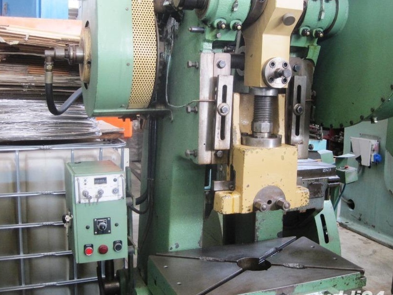 Presa mecanica cu excentric second hand - 60 Tf