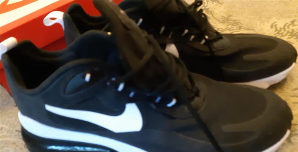 Pret foarte bun ! Adidasi Nike Air Max