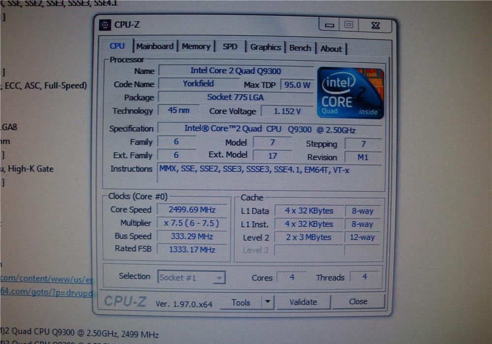 Procesor intel core 2 quad Q9300 2.5 Ghz fsb 1333 LGA 775