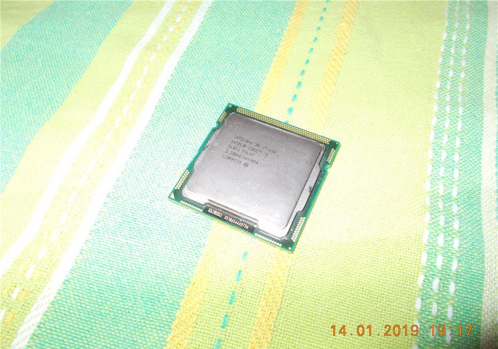 Procesor Intel i5 650 3.20 GHz. - socket 1156