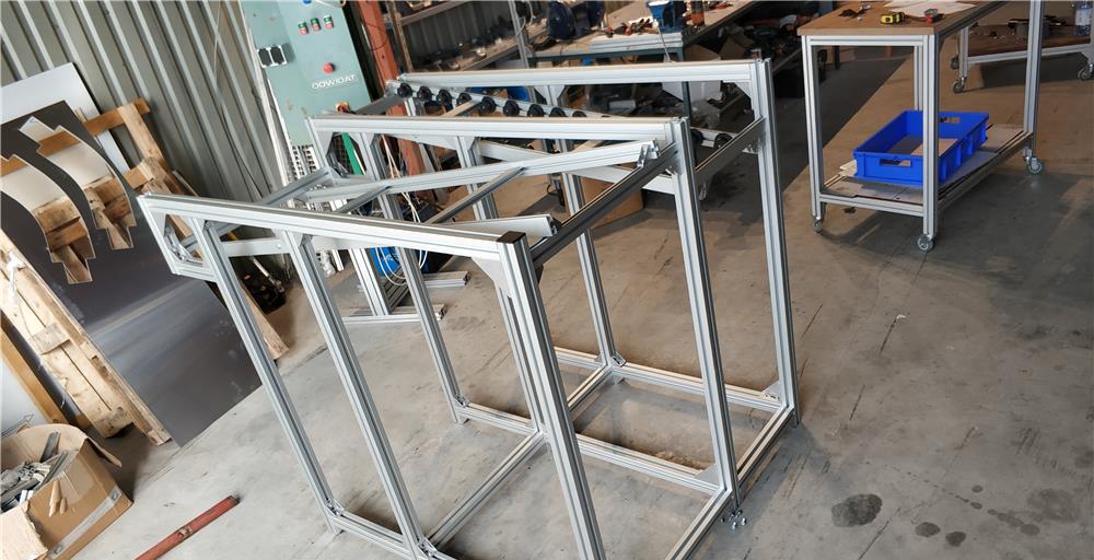 Profile aluminiu standardizate si accesorii industriale