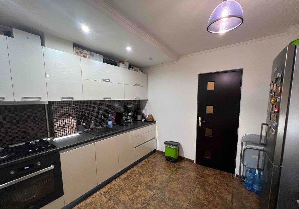 PROPIETAR- Vand apartament 2 camere. Decomandat