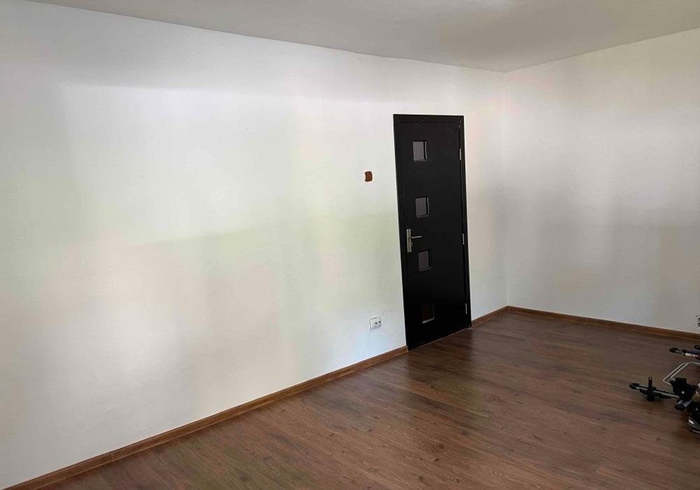 PROPIETAR- Vand apartament 2 camere. Decomandat