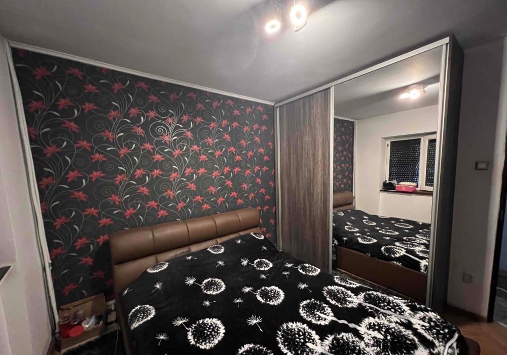 PROPIETAR- Vand apartament 2 camere. Decomandat