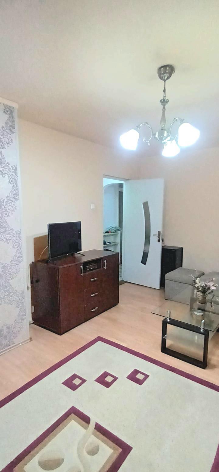 Propietar, vand apartament: 3 camere, decomandat, 96 mp, etaj 2 din 4.