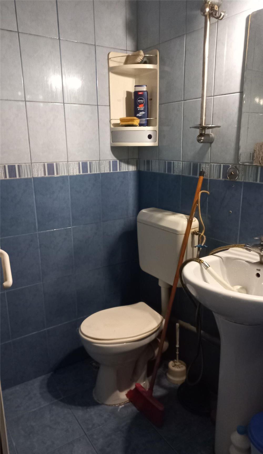 Propietar vand garsoniera confort 3 în iosefin la kandia