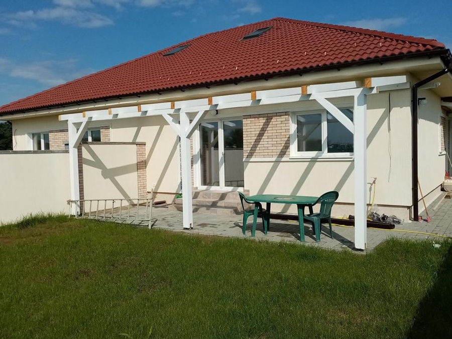 Proprietar 1/2 duplex 93 mp, 4 cam, 2 bai, toate utilitatile