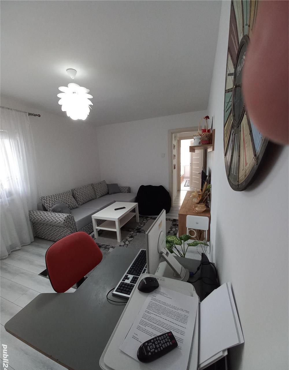 Proprietar 2 camere decomandat