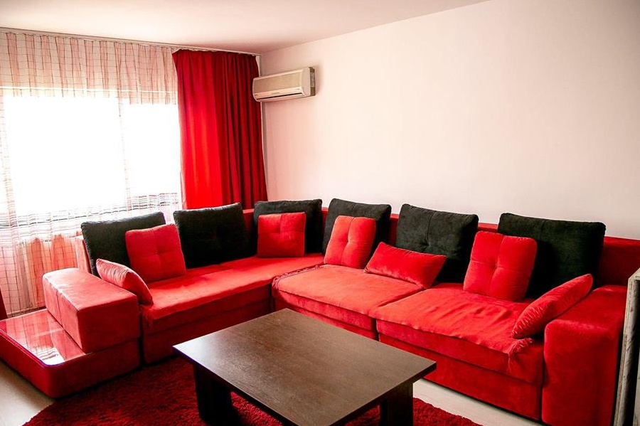 PROPRIETAR APARTAMENT 2 CAMERE  ZONA PRIMO INEL II CONSTANTA