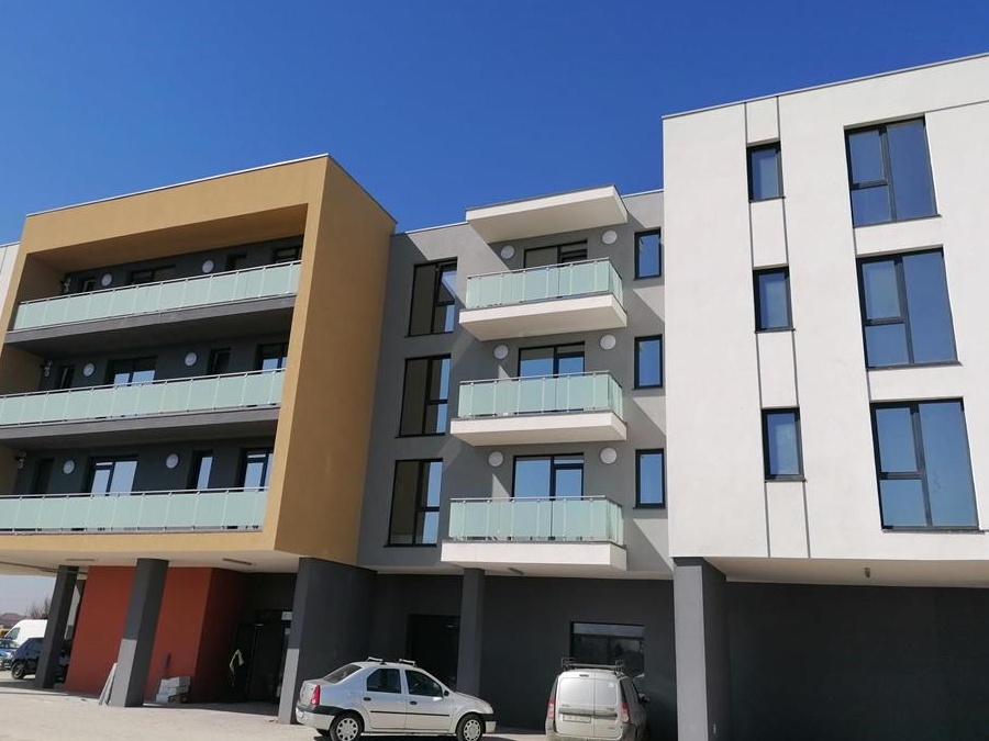 Proprietar apartament nou Mosnita - artera principala