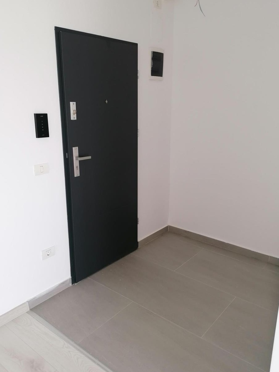 Proprietar apartament nou Mosnita - artera principala