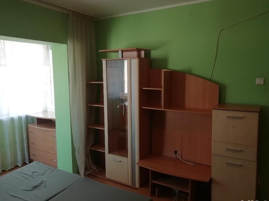 Proprietar dau spre inchiriere apartament 3 camere decomandat,in zona soarelui