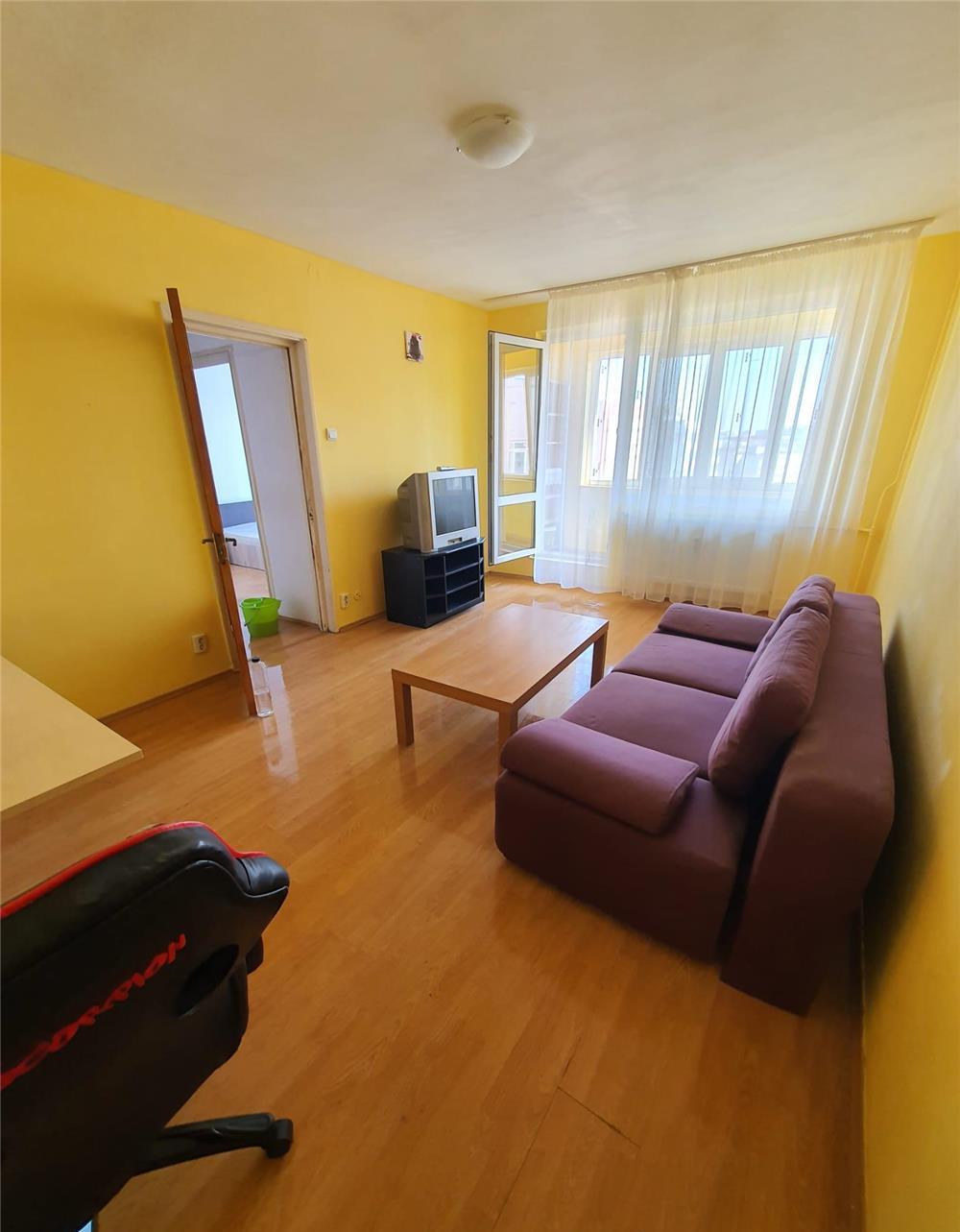 Proprietar inchiriez 2 camere Vitan