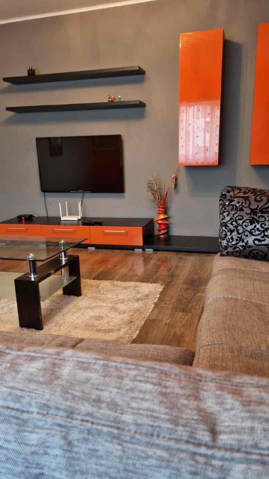 Proprietar inchiriez Apartament 3 camere, zona Girocului