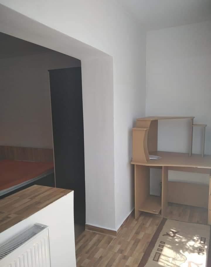 Proprietar închiriez apartament cu 1 cameră