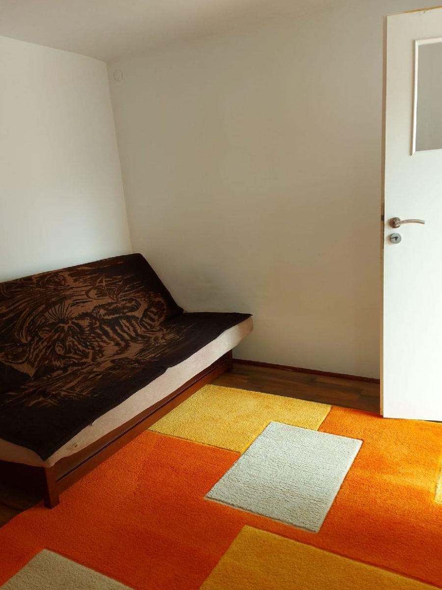 Proprietar inchiriez apartament cu o camera