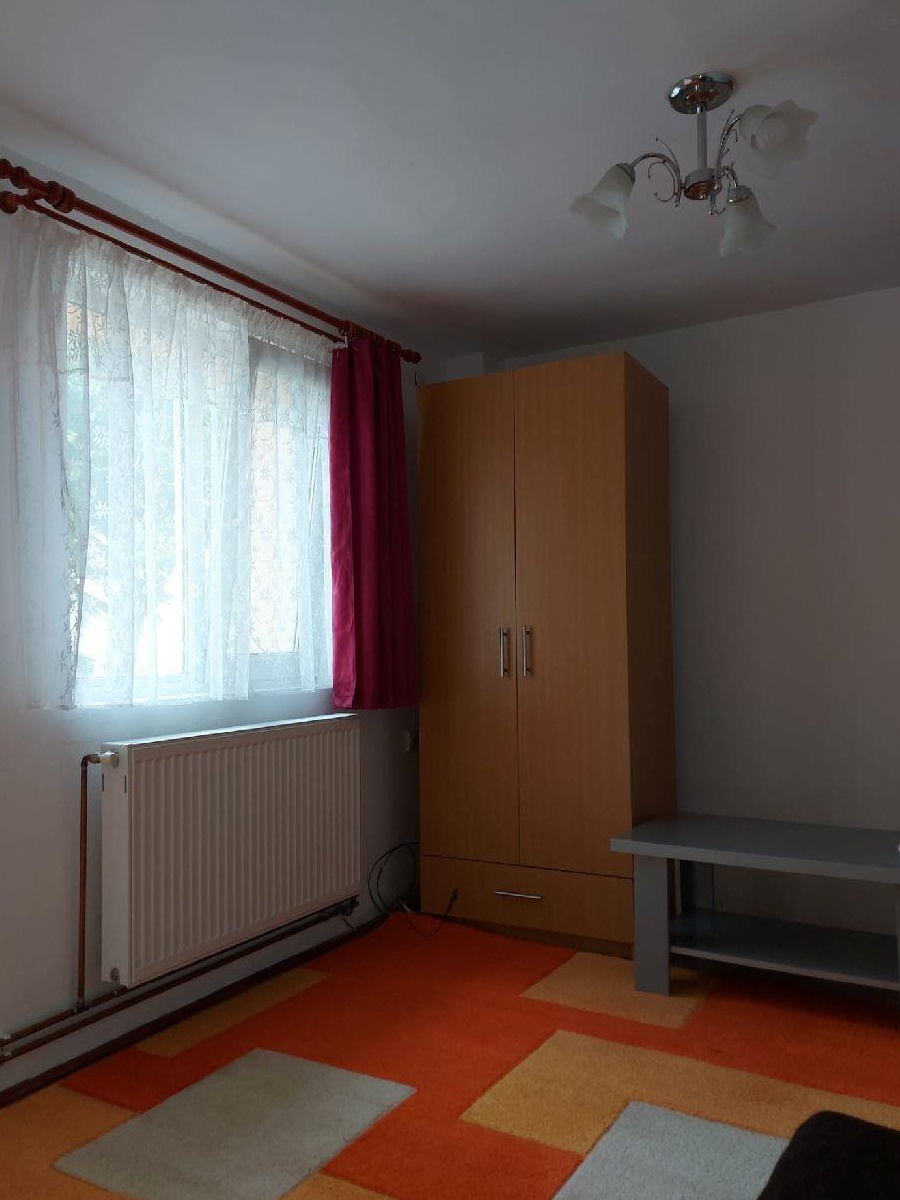 Proprietar inchiriez apartament cu o camera