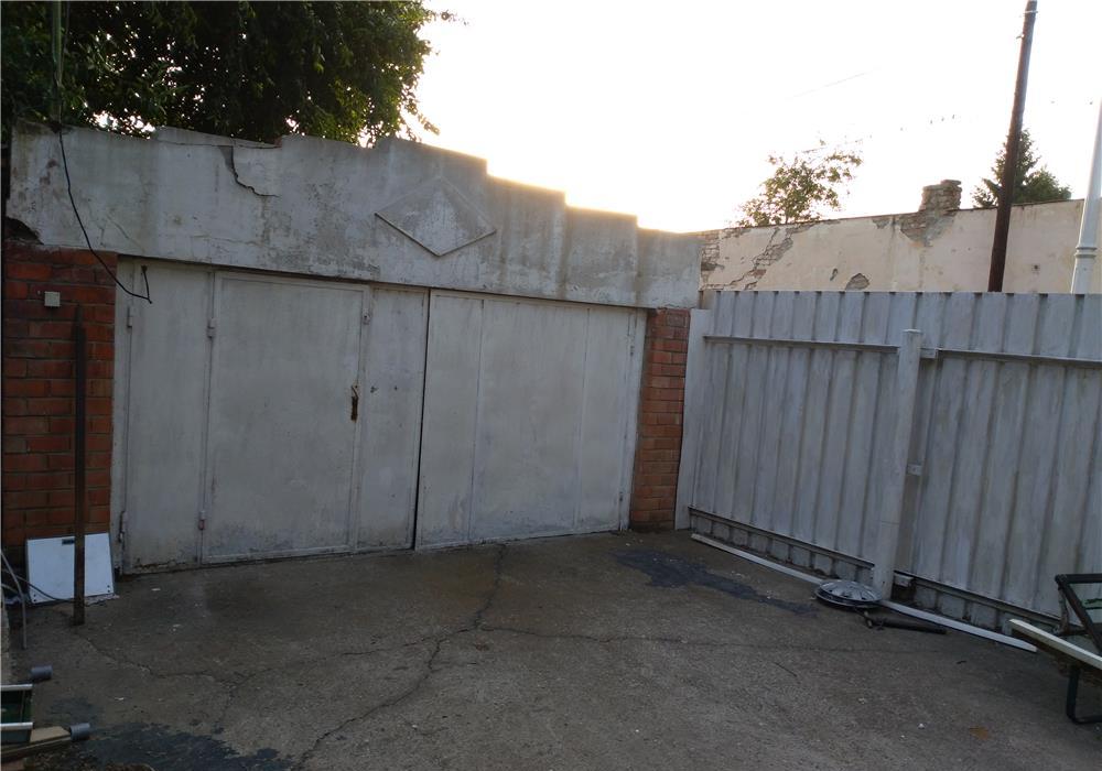 Proprietar închiriez conac  1250 euro