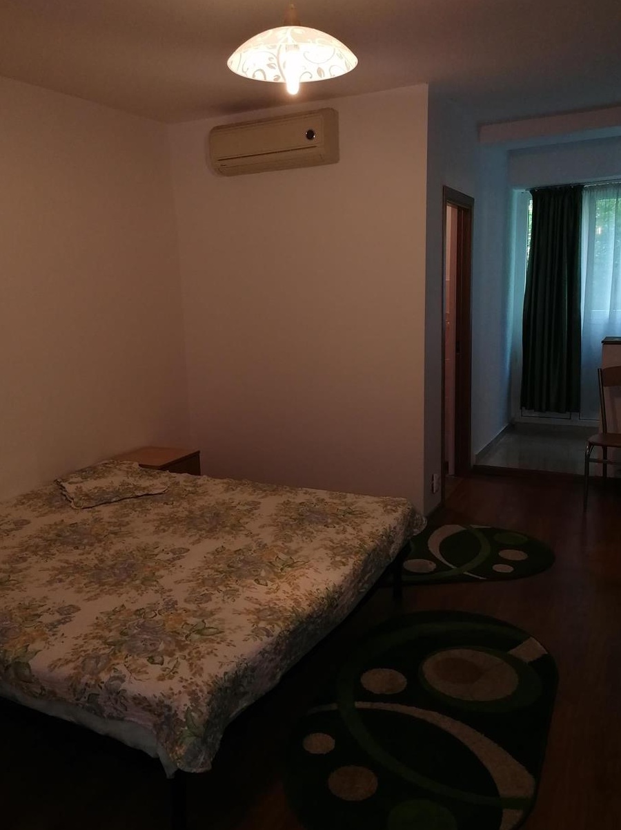Proprietar închiriez garsonieră!