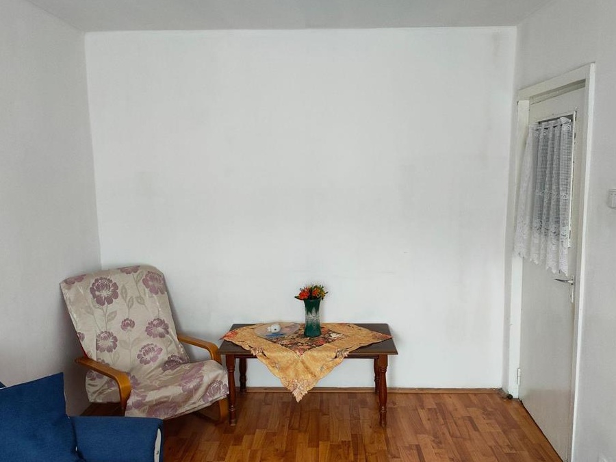 Proprietar inchiriez garsonieră în zona Trandafiru!