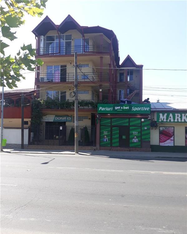 Proprietar închiriez stradal spațiu comercial