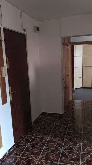 Proprietar, ofer spre inchiriere aptartament mare, 2 cam, in Racadau.