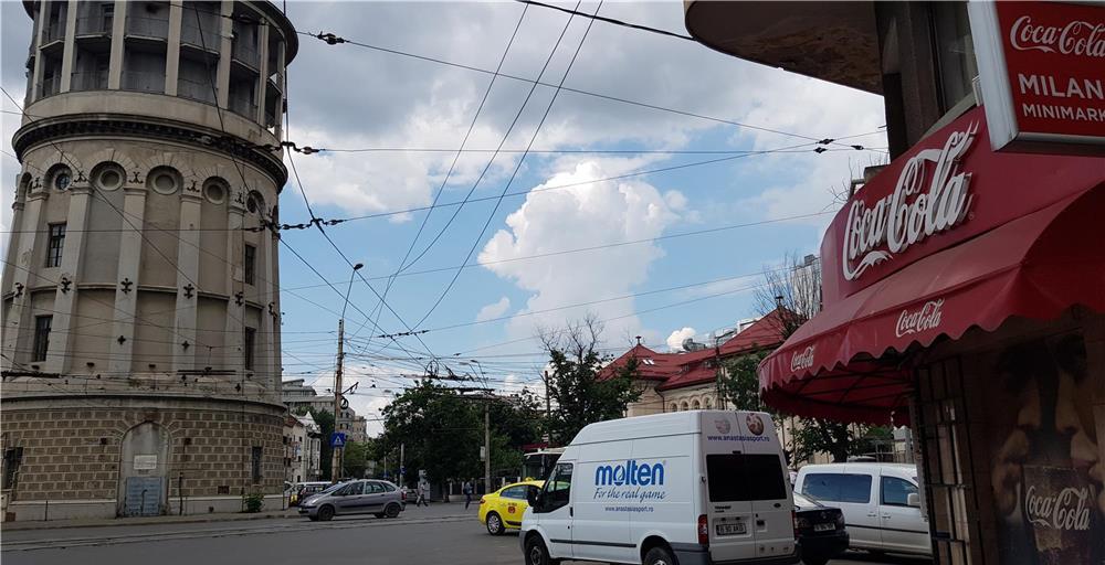 PROPRIETAR ofer spre vânzare spațiu comercial stradal în zona Foișorul de Foc