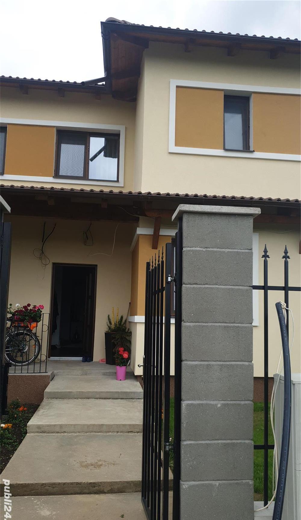 Proprietar vând 1/2 duplex  128mp