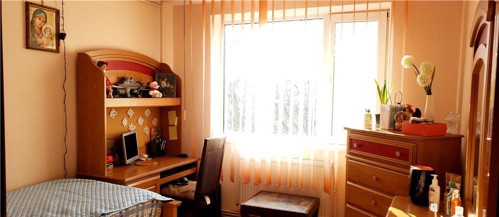 Proprietar, vand 4 camere Dr.Taberei-Valea Argesului