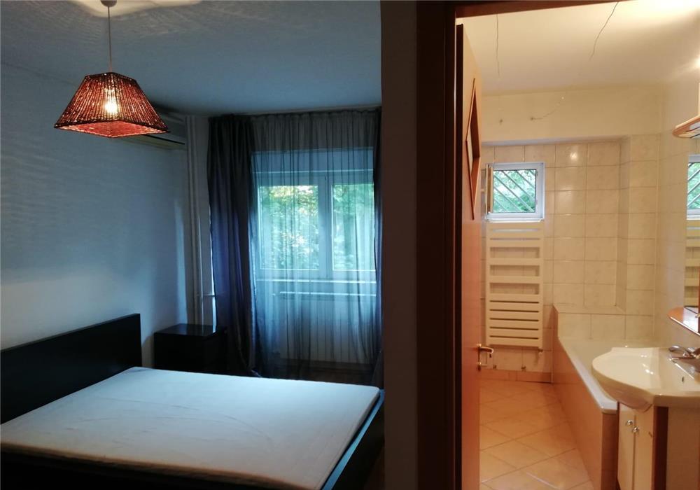 Proprietar vand ap. 3 cam. bloc din 2000-Unirii - Udriste - mobilat - 83 mp et 1/4