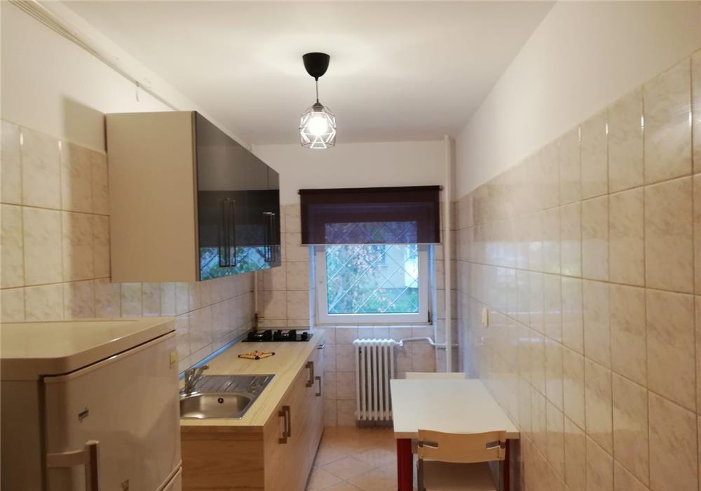 PROPRIETAR vand ap.2 camere decomandat - Bloc din 2000- UNIRII-Udriste - Matei Basarab-63 mp utili