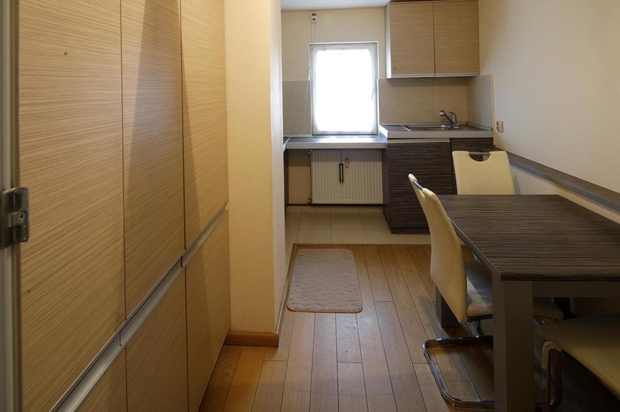 Proprietar, vand apartament 3 camere, zona Bucovina