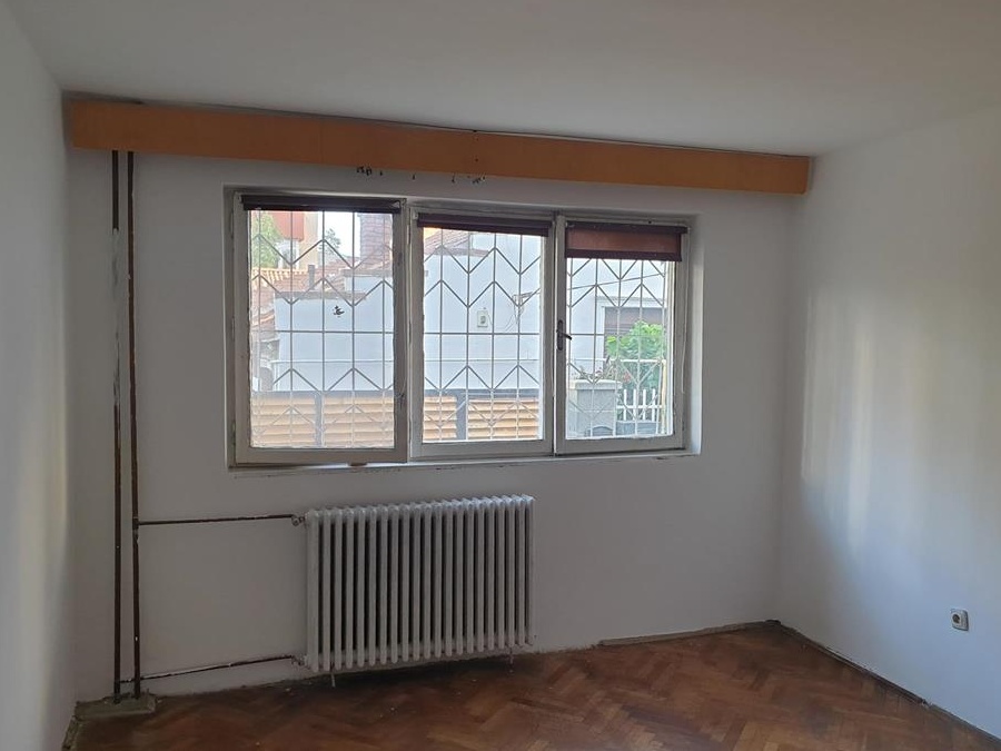 Proprietar, vand apartament cu 1 camera, parter,zona Sagului
