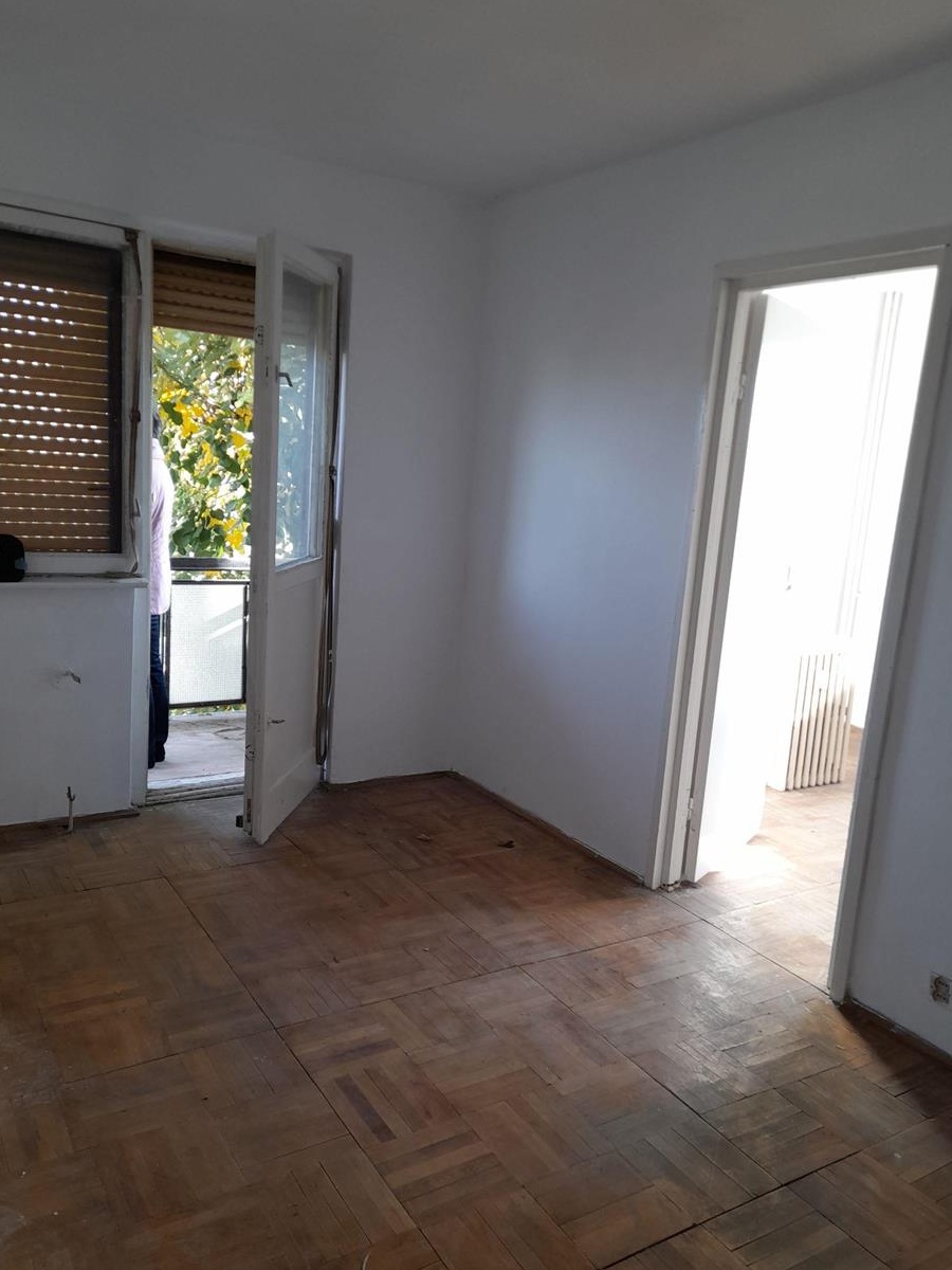 Proprietar vând apartament cu doua camere în Aradul nou