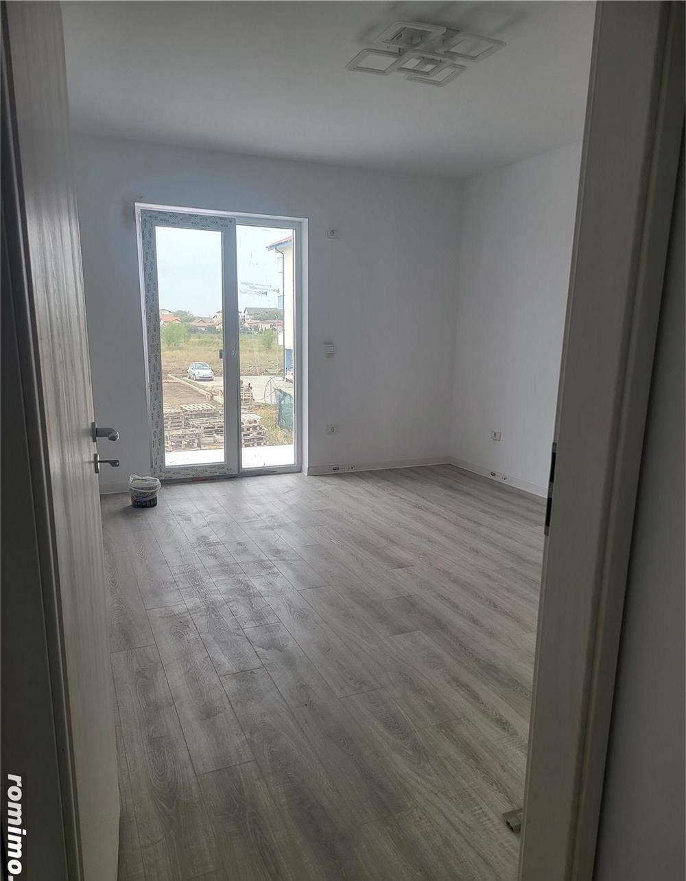 Proprietar vand apartamente cu doua camere