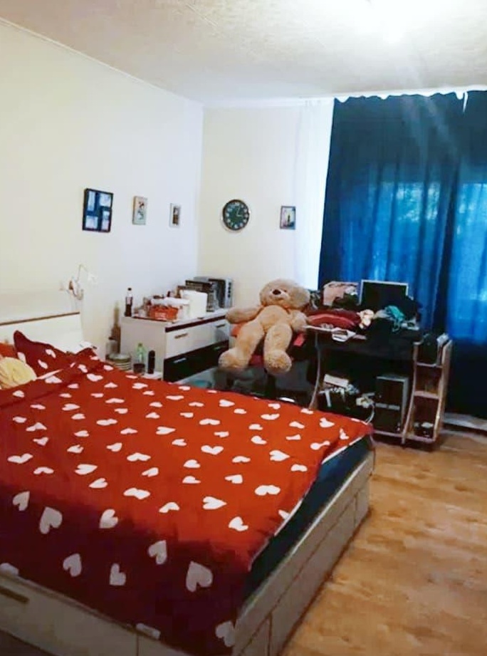 Proprietar vand casa, singur in curte, cartier Tiglari