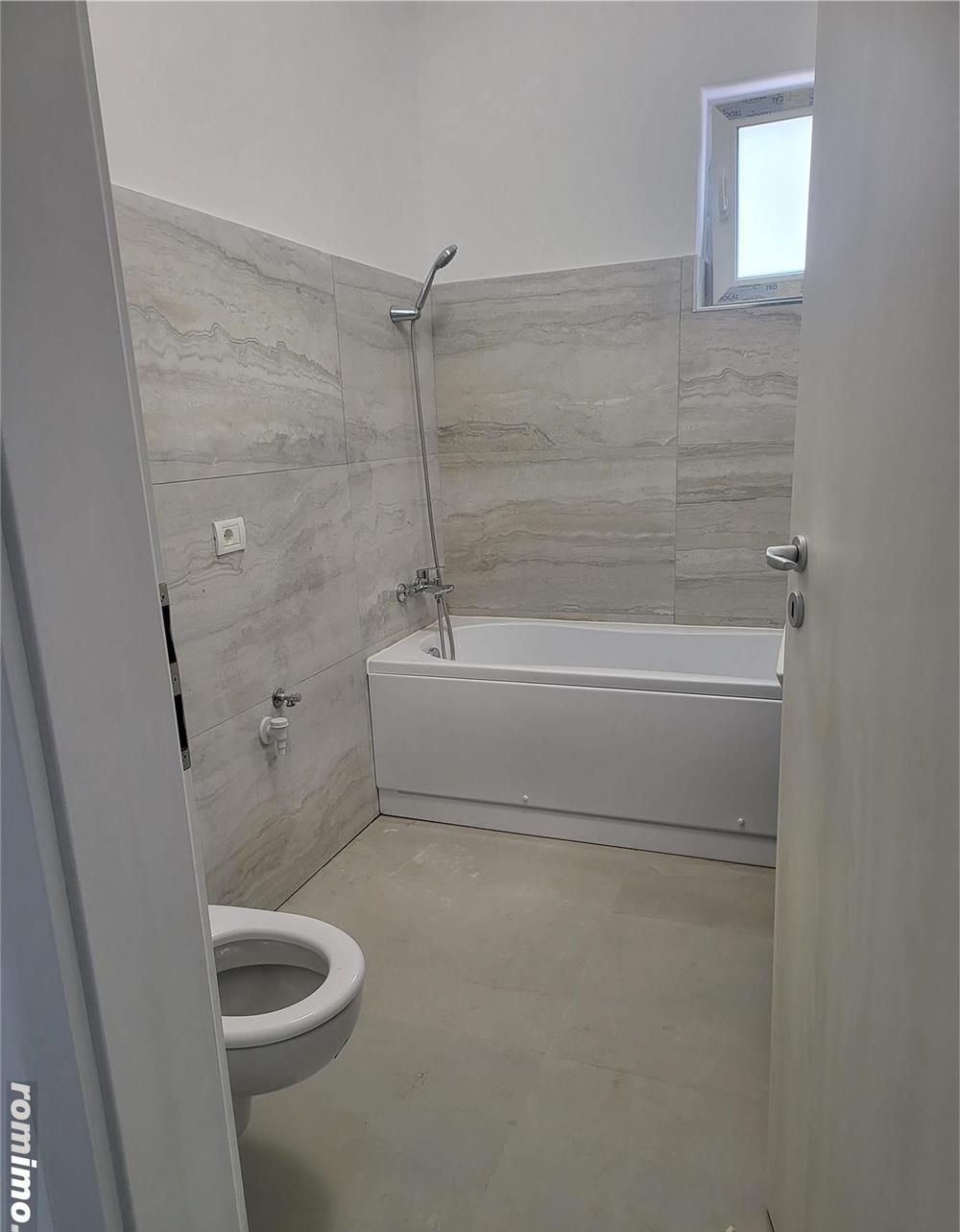 Proprietar vand penthouse