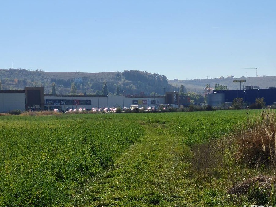 Proprietar vand teren intravilan zona Shopping City Deva