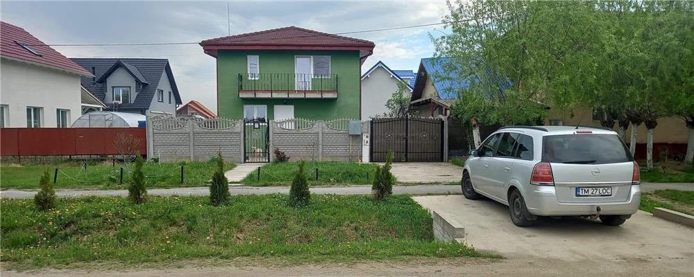 Proprietar, vând vilă cu 1 etaj+pod amenajat, in vatra veche a Săcălazului