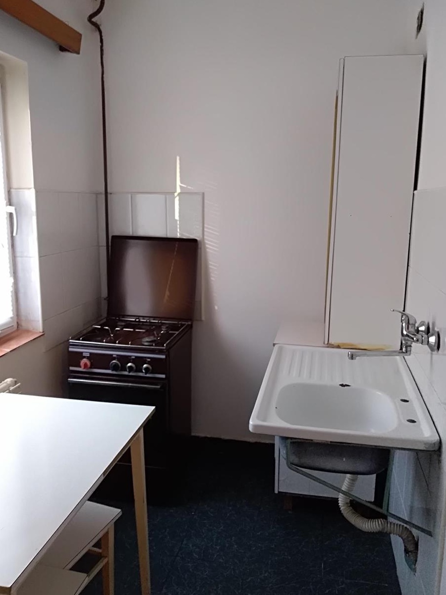 proprietat inchiriez apartament cu o camera