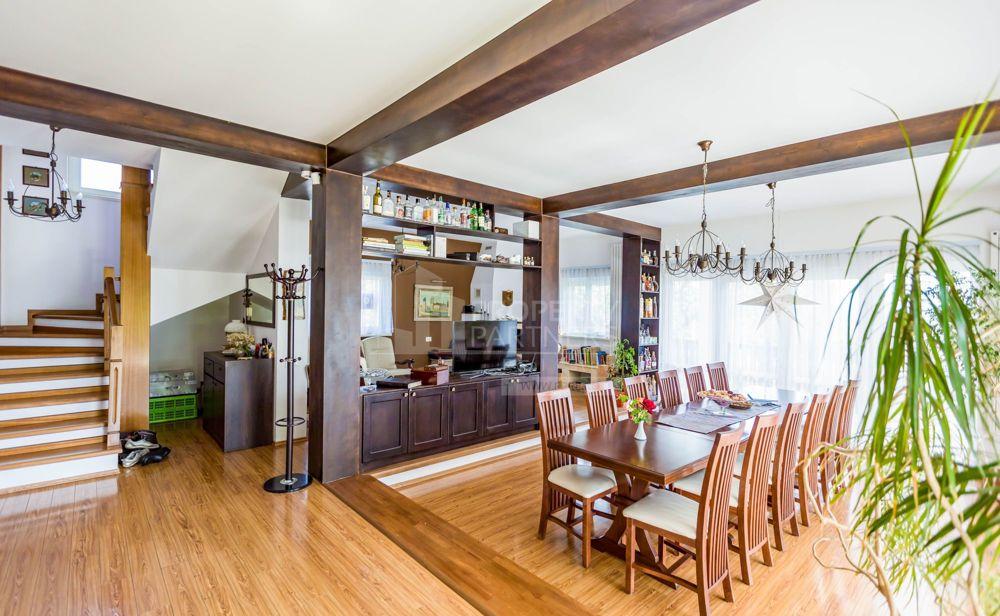 Proprietate 28000 mp teren + Vila Bran