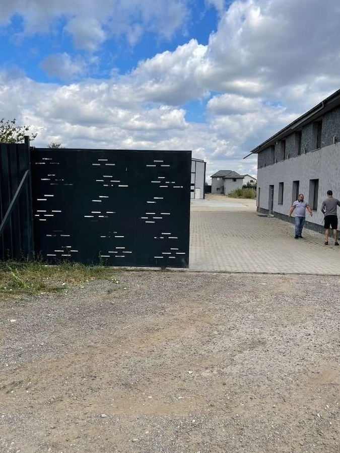 Proprietate industriala pentru productie băuturi și depozitare