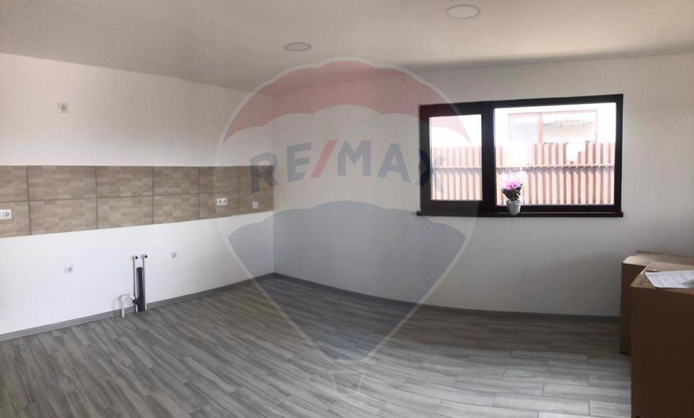 Proprietate noua in sat Costi la pret de apartament !