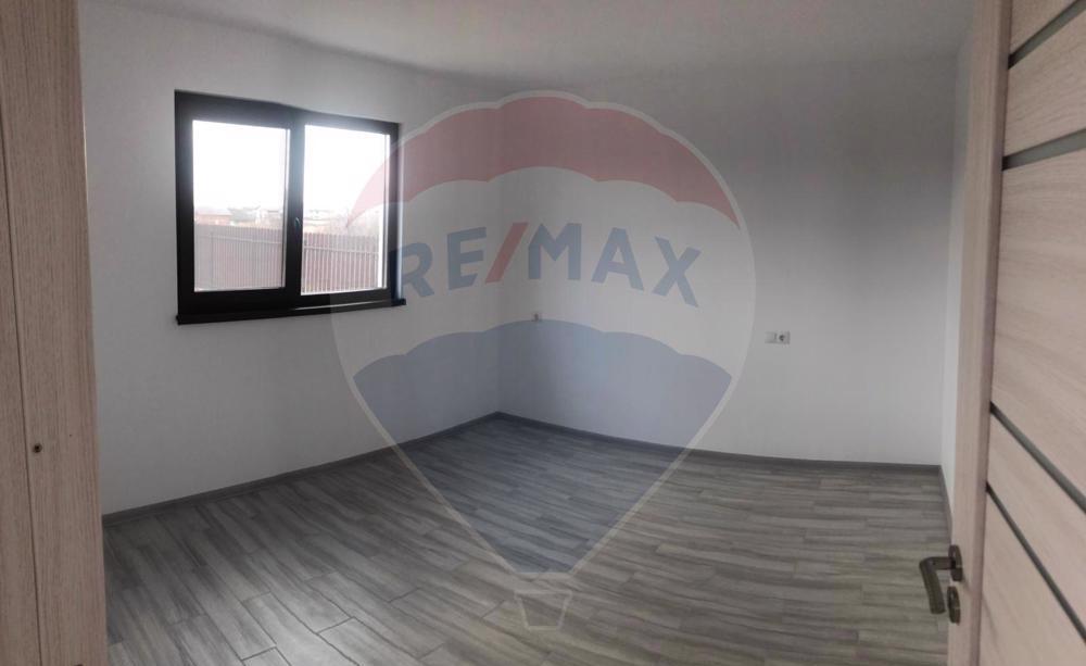 Proprietate noua in sat Costi la pret de apartament !