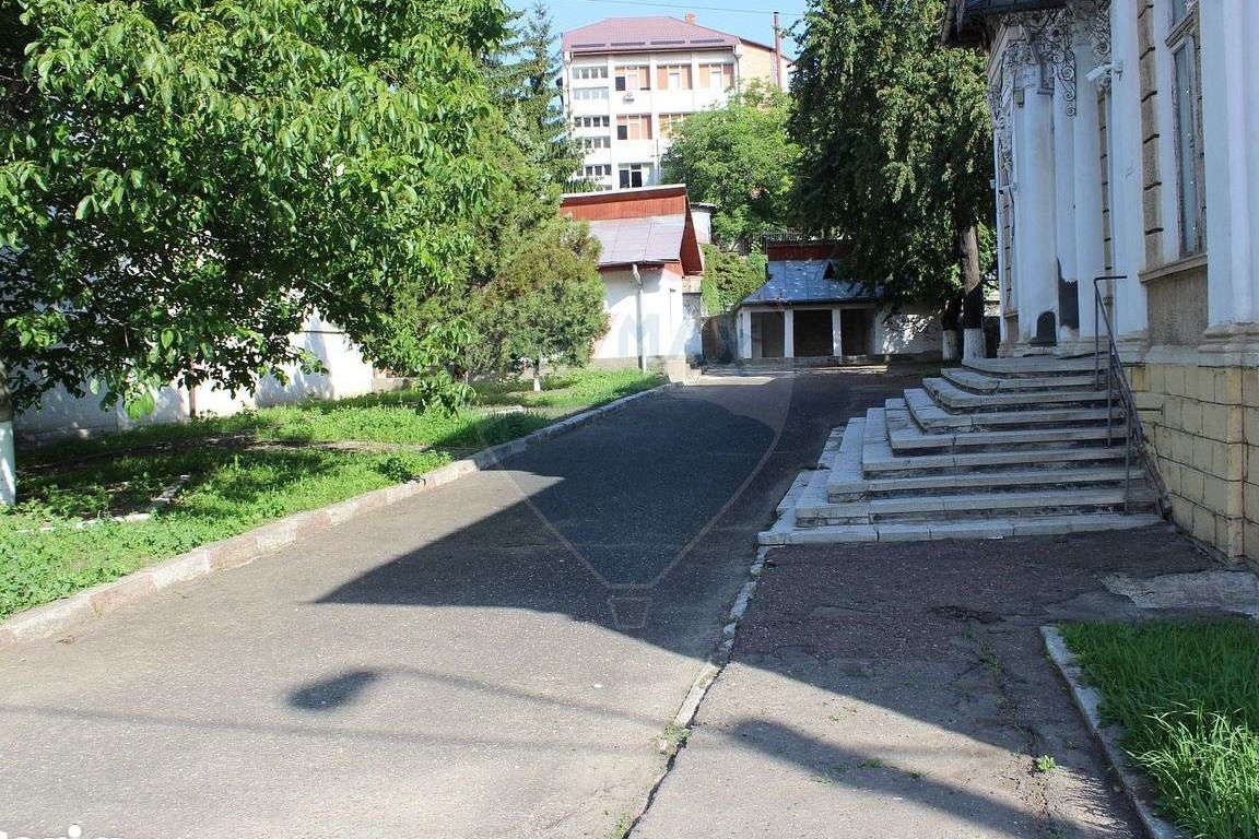 Proprietate specială de 969mp de închiriat în zona Central