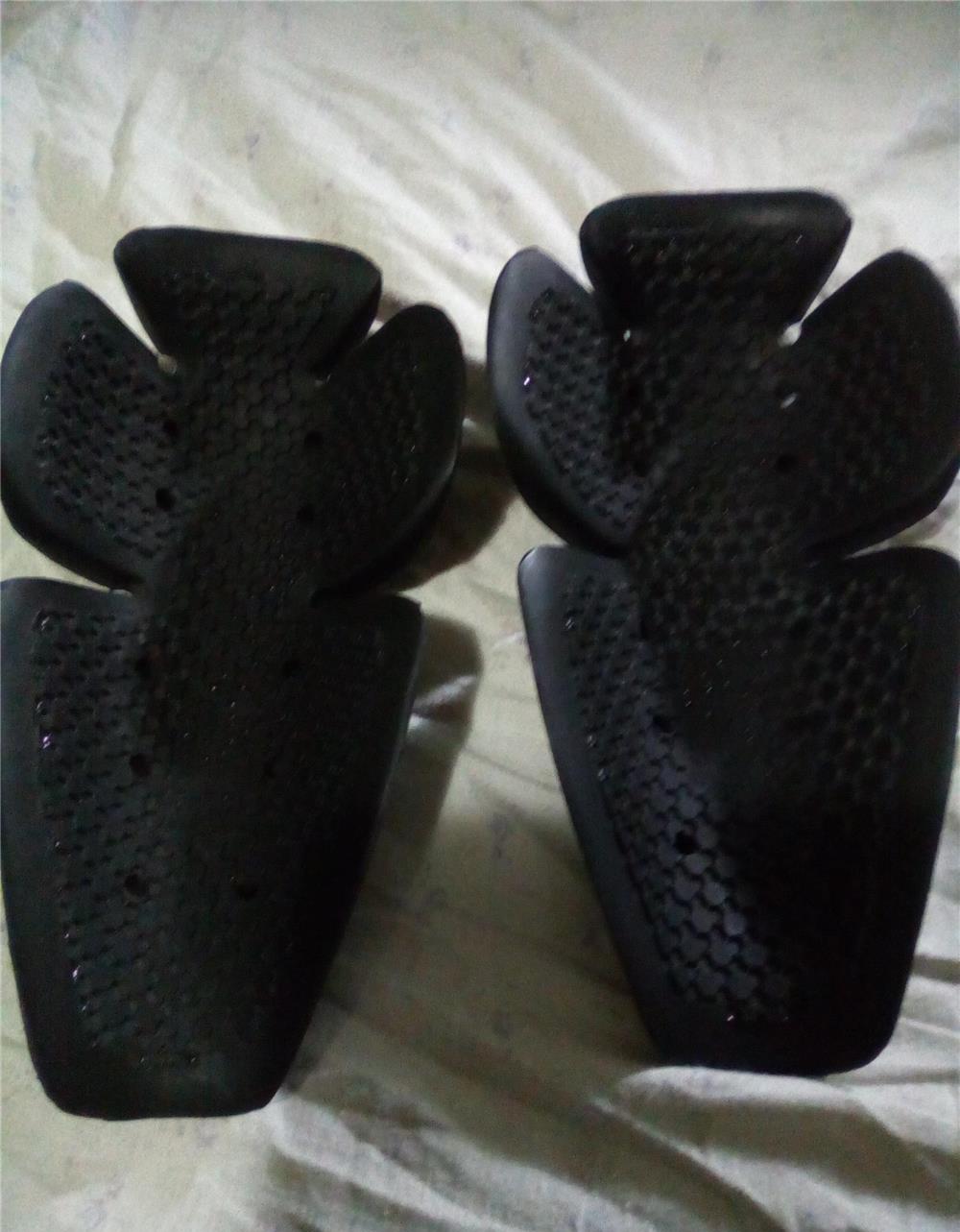 Protecții genunchi, pantalon moto