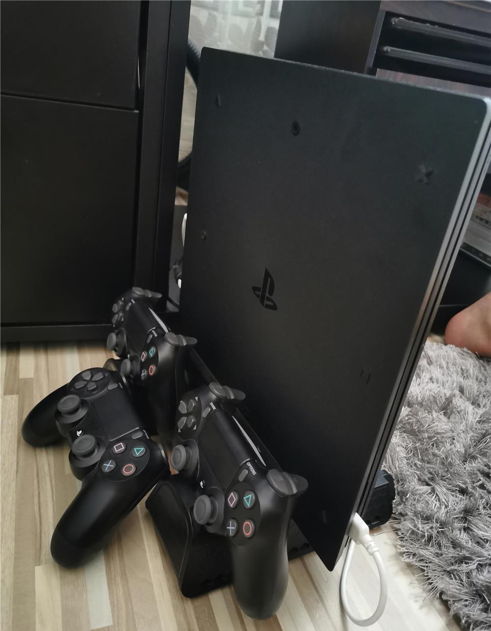 PS 4 Pro 4k 1Tb