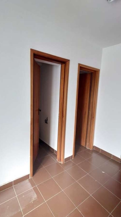Pta Victoriei Inchiriez spatiu comercial 5 cm Victoria Business Center